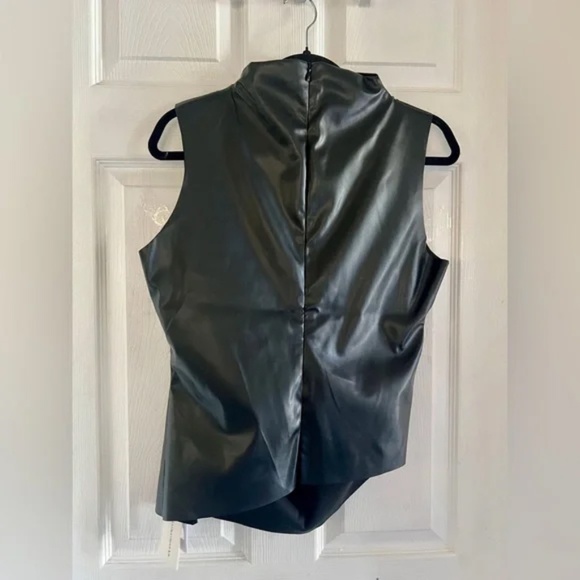 Commense Mock Neck, Faux Leather Clinched black top. Size S. NWT - Picture 4 of 6